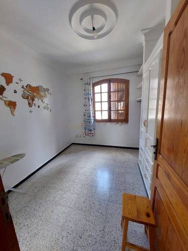 Location Niveau de villa F6 Ben Aknoun