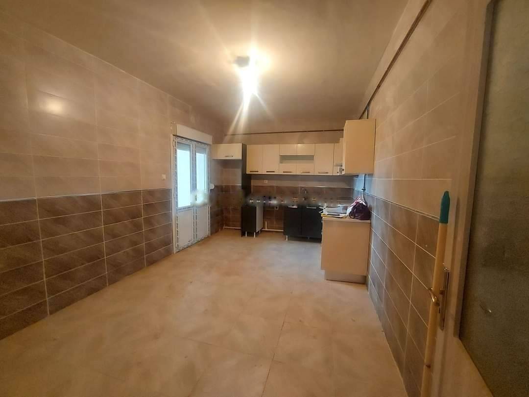 Location Appartement F5 Ain Benian