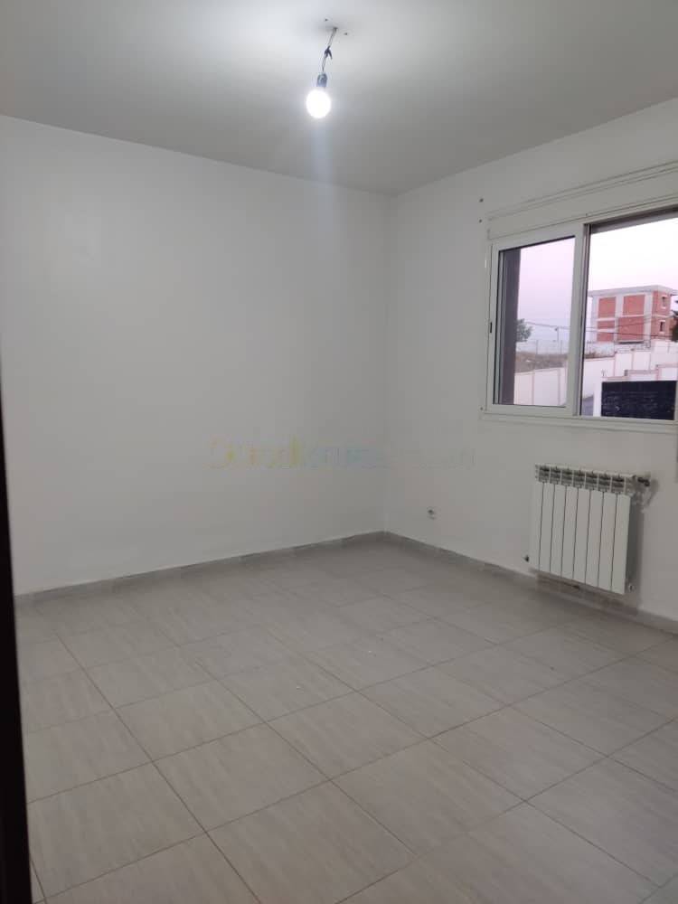 Location Appartement F4 Dely Ibrahim