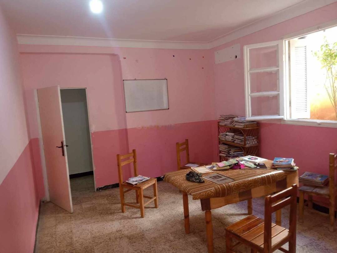Location Niveau de villa F3 Ain Benian