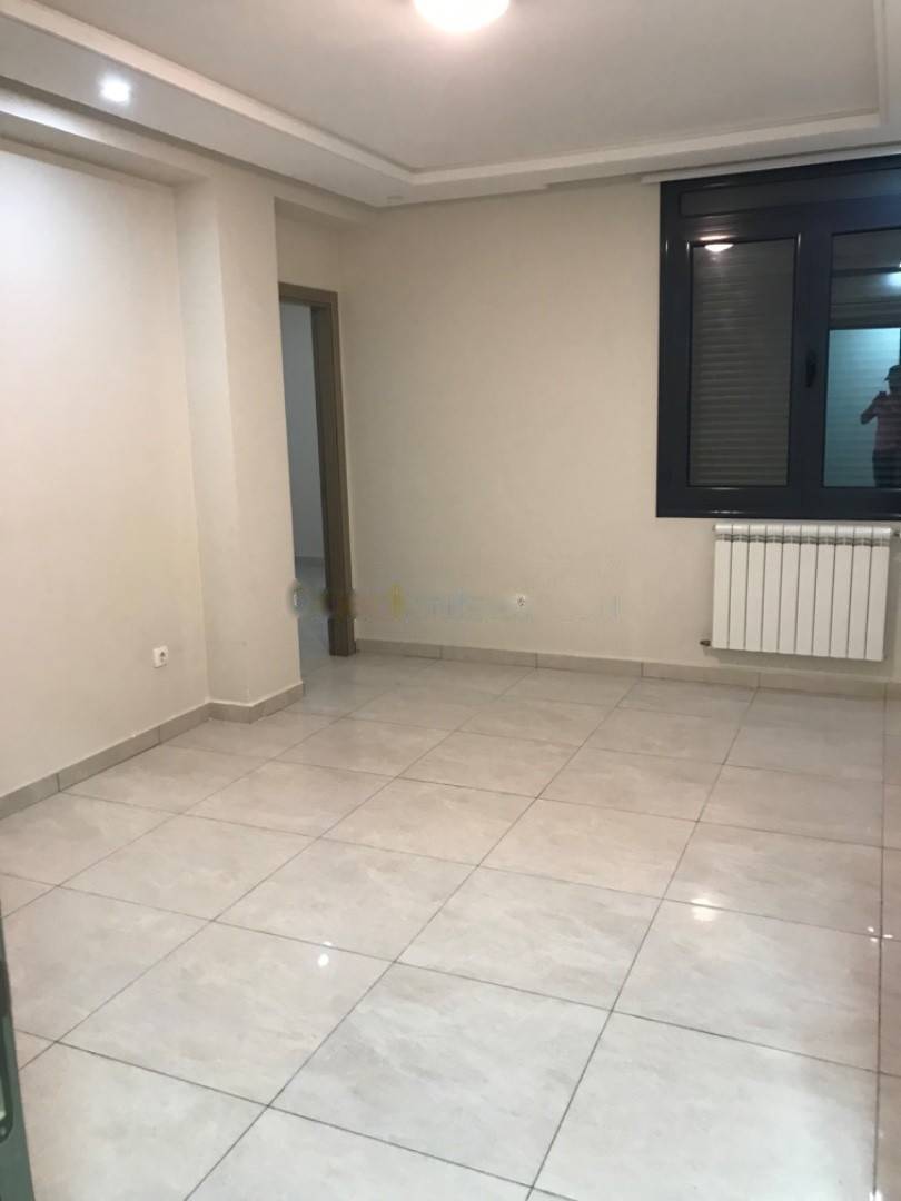 Location Appartement F4 El Achour