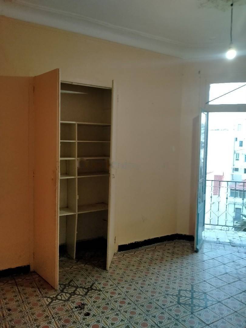Location Appartement F4 Sidi M'Hamed