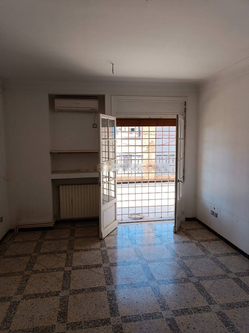 Location Appartement F3 Dely Ibrahim
