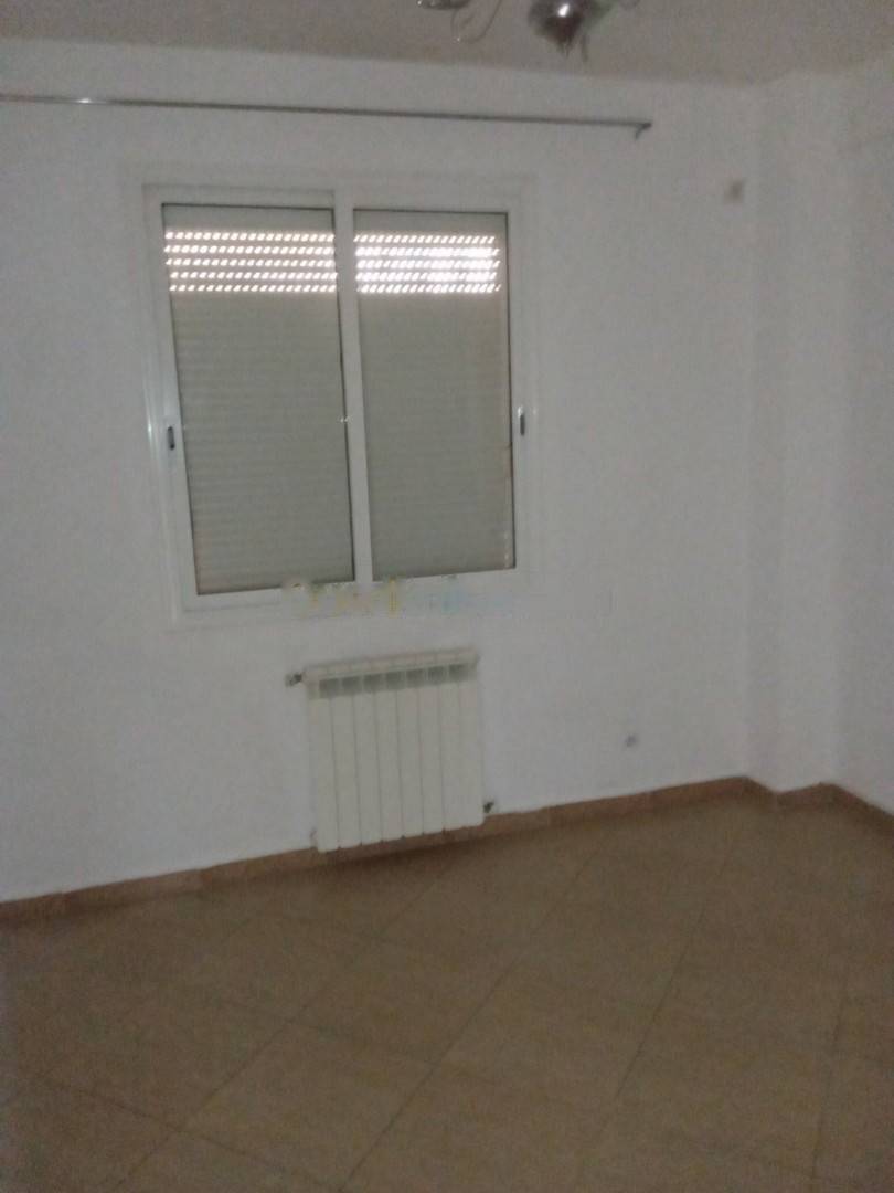 Location Appartement F3 Souidania