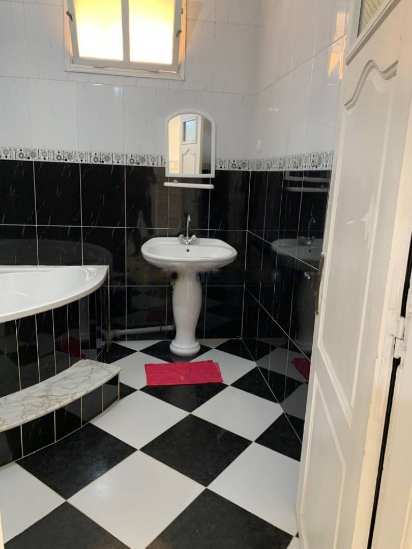 Location Niveau de villa F5 Kouba
