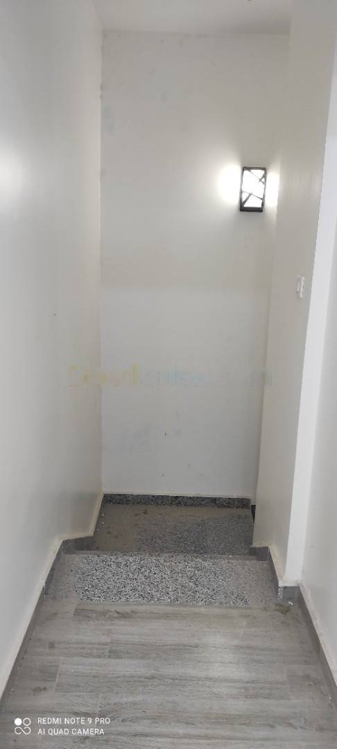 Location Local F3 Bordj El Bahri