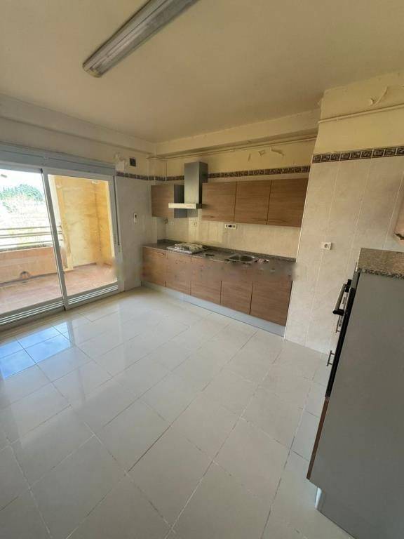 Location Appartement F5 El Achour