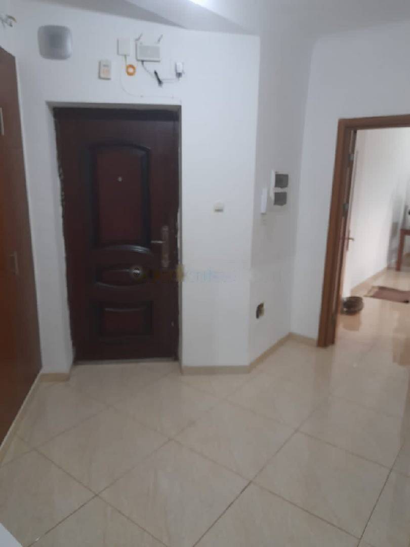 Location appartement f4 staoueli
