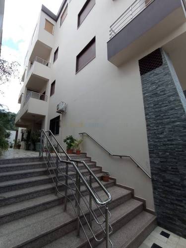 Location Appartement F3 Birkhadem