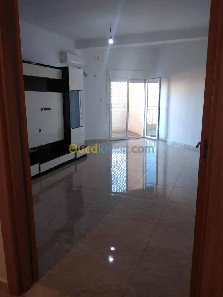 Location Appartement F4 Bordj El Bahri