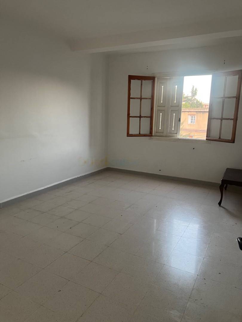 Location Appartement F3 Saoula