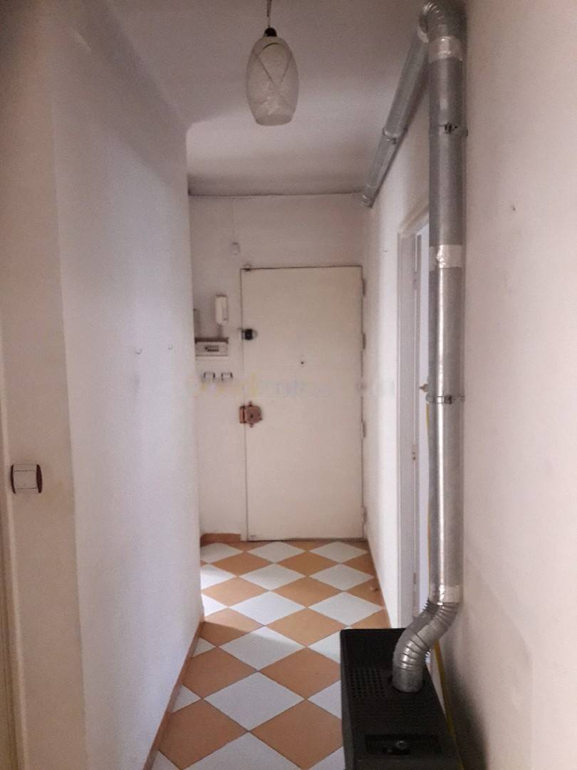 Location Appartement F3 Ben Aknoun