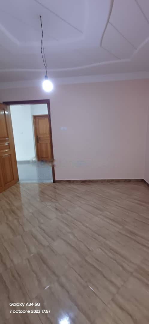 Location Niveau de villa F3 Birkhadem