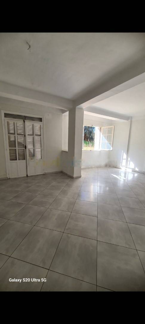 Location Appartement F3 Souidania