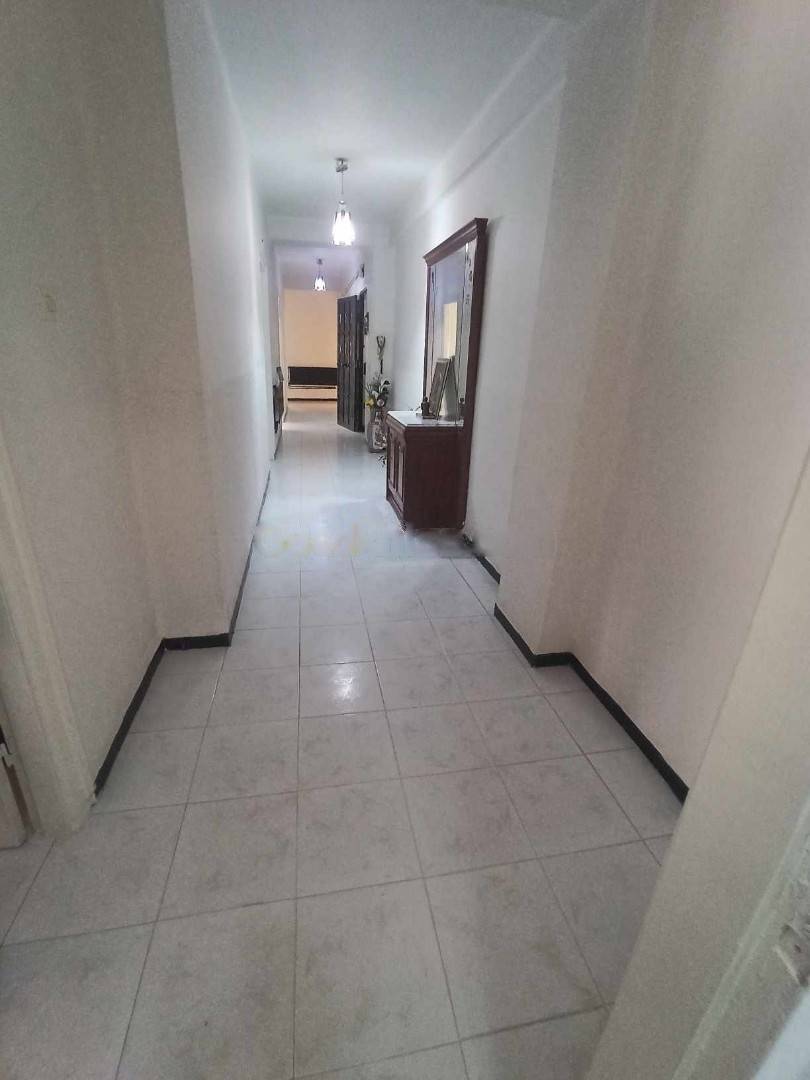 Location Appartement F4 El Achour