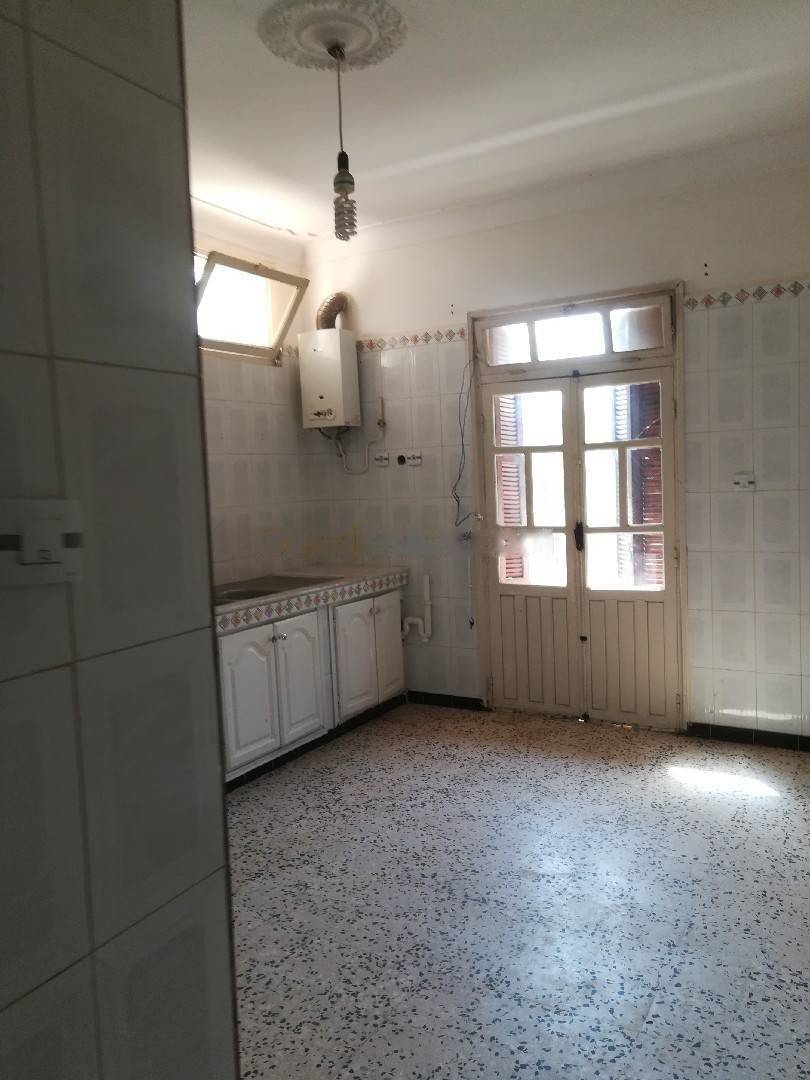 Location Appartement F4 Dar El Beida