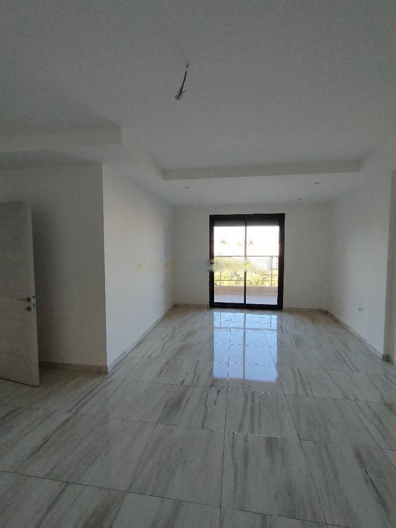 Location Appartement F4 Hydra