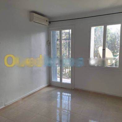 Location Appartement F2 Hydra