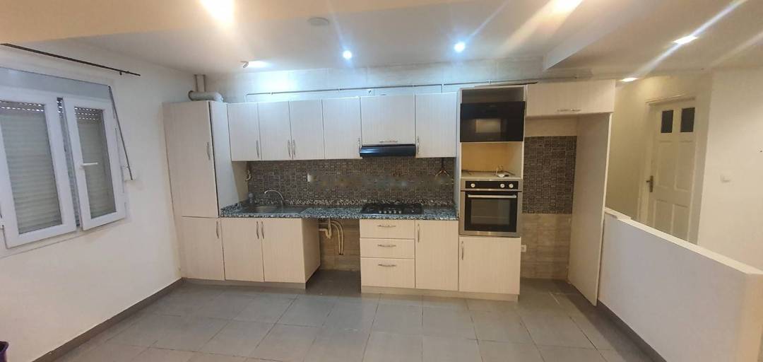 Location Appartement F4 El Magharia