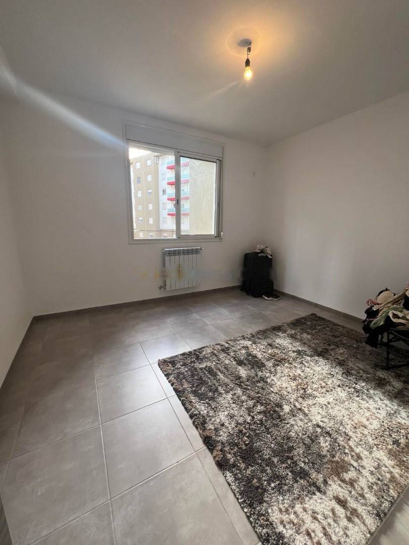 Location Appartement F4 Birkhadem