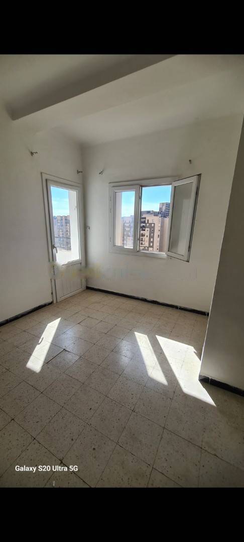 Location Appartement F3 Souidania