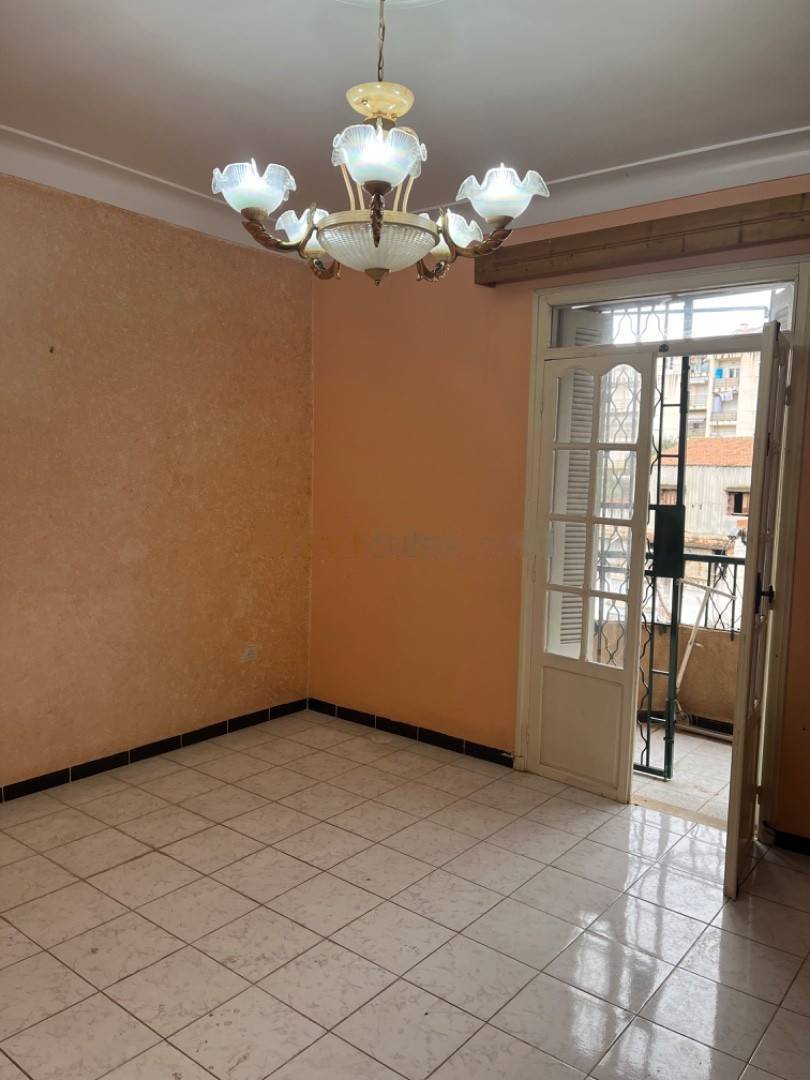 Location Appartement F3 Djasr Kasentina