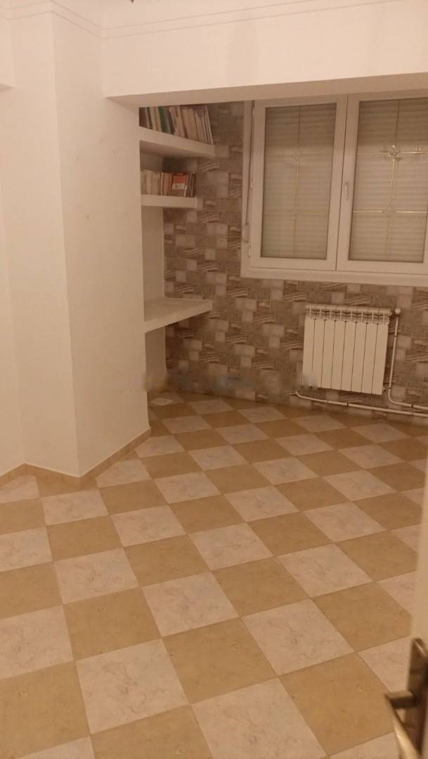 Location Appartement F4 El Achour