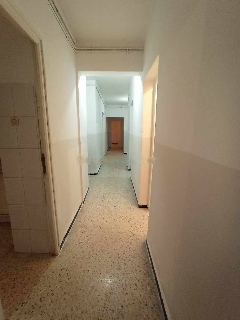 Location Appartement F4 El Achour