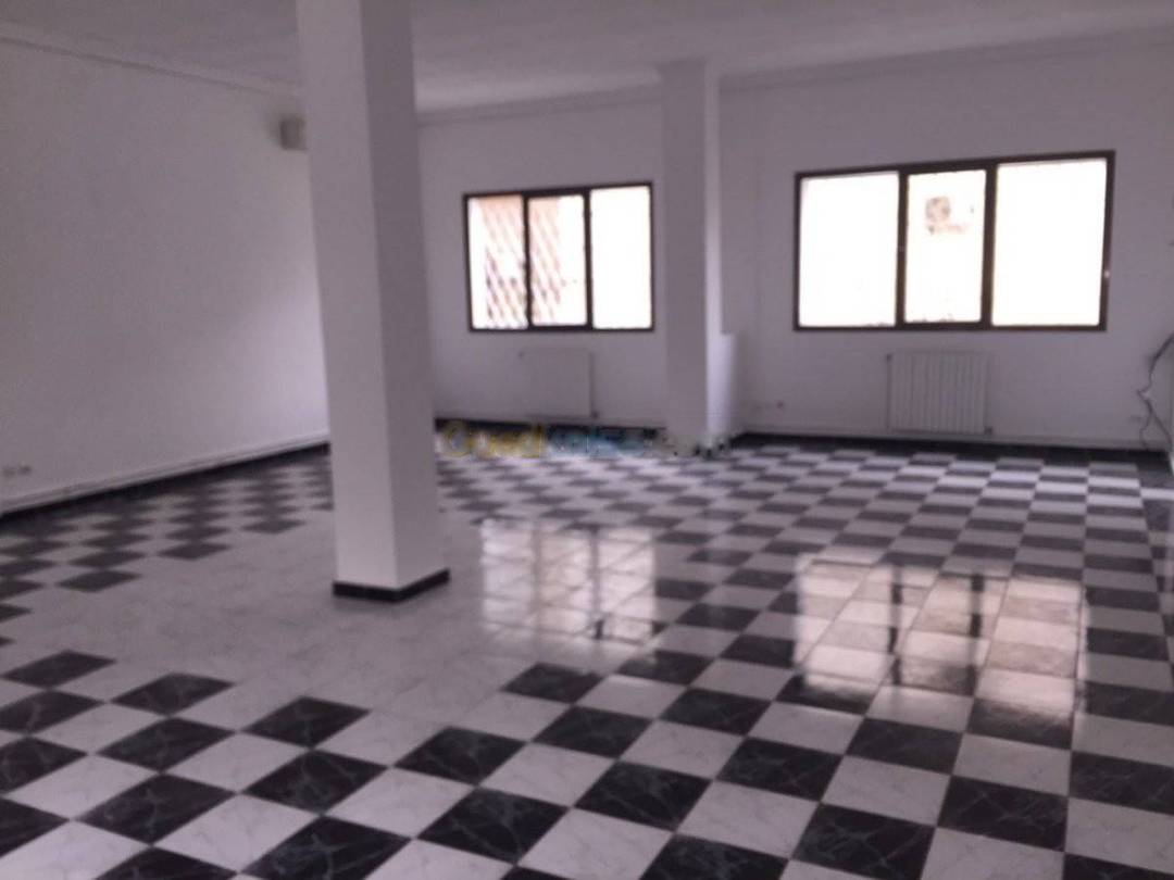 Location Local F2 Hydra