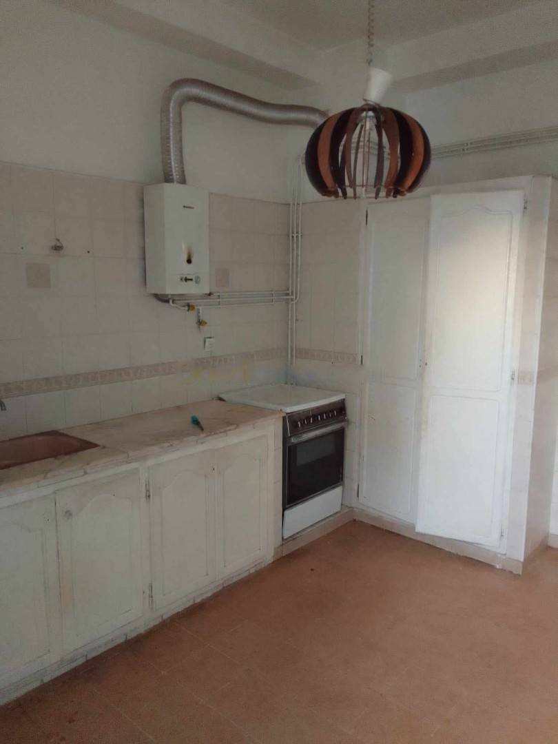 Location Appartement F3 Hussein Dey