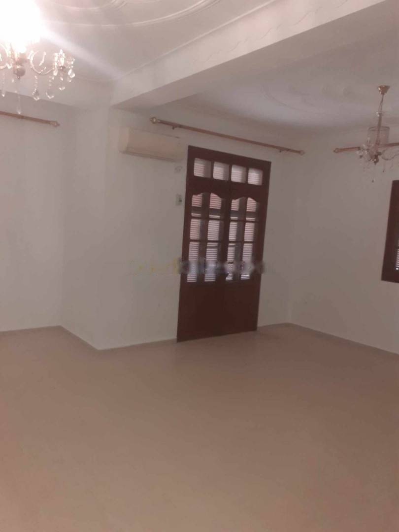 Location Niveau de villa F4 Dely Ibrahim