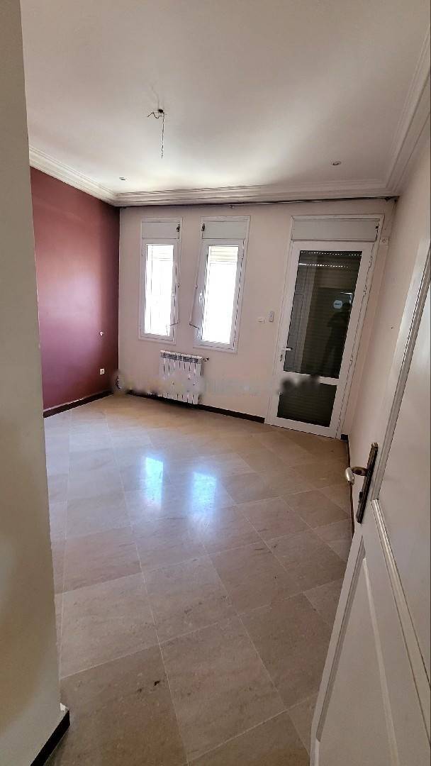 Location Appartement F4 Dely Ibrahim