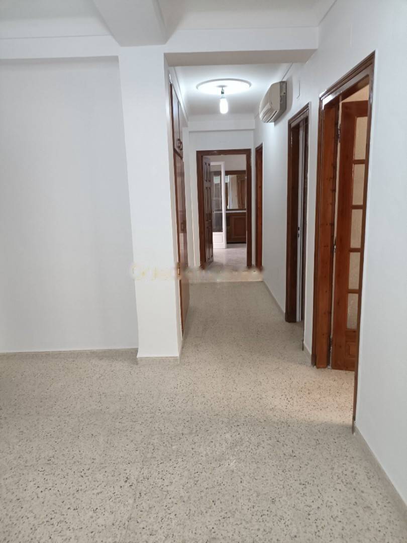 Location Appartement F4 Bir Mourad Rais