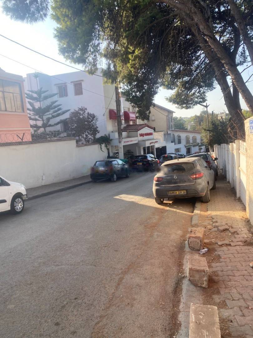 Location Niveau de villa F5 Ben Aknoun