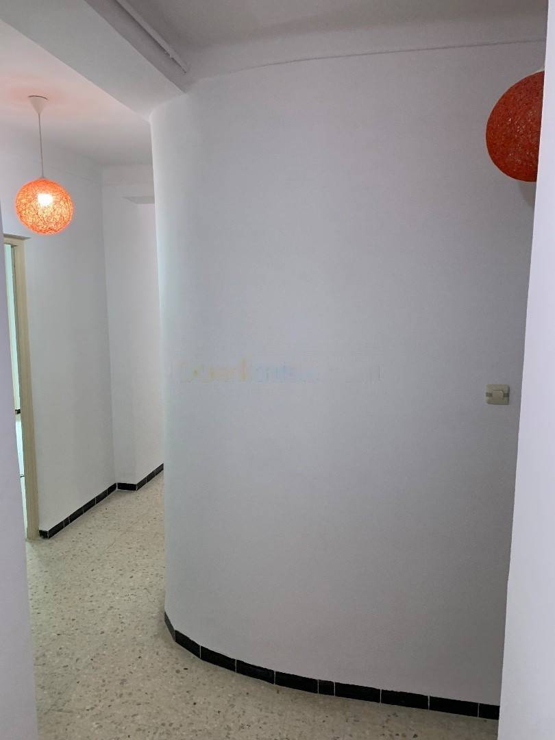 Location Appartement F4 Mohammadia