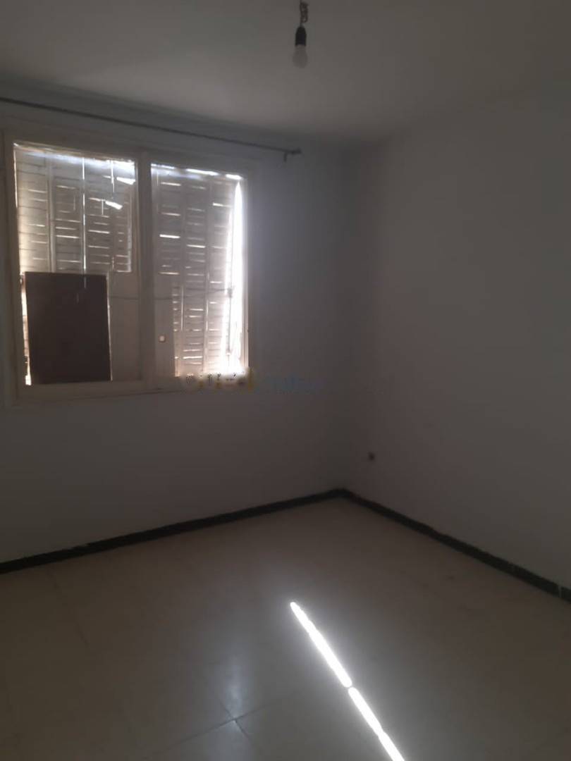 Location Appartement F3 Bab Ezzouar