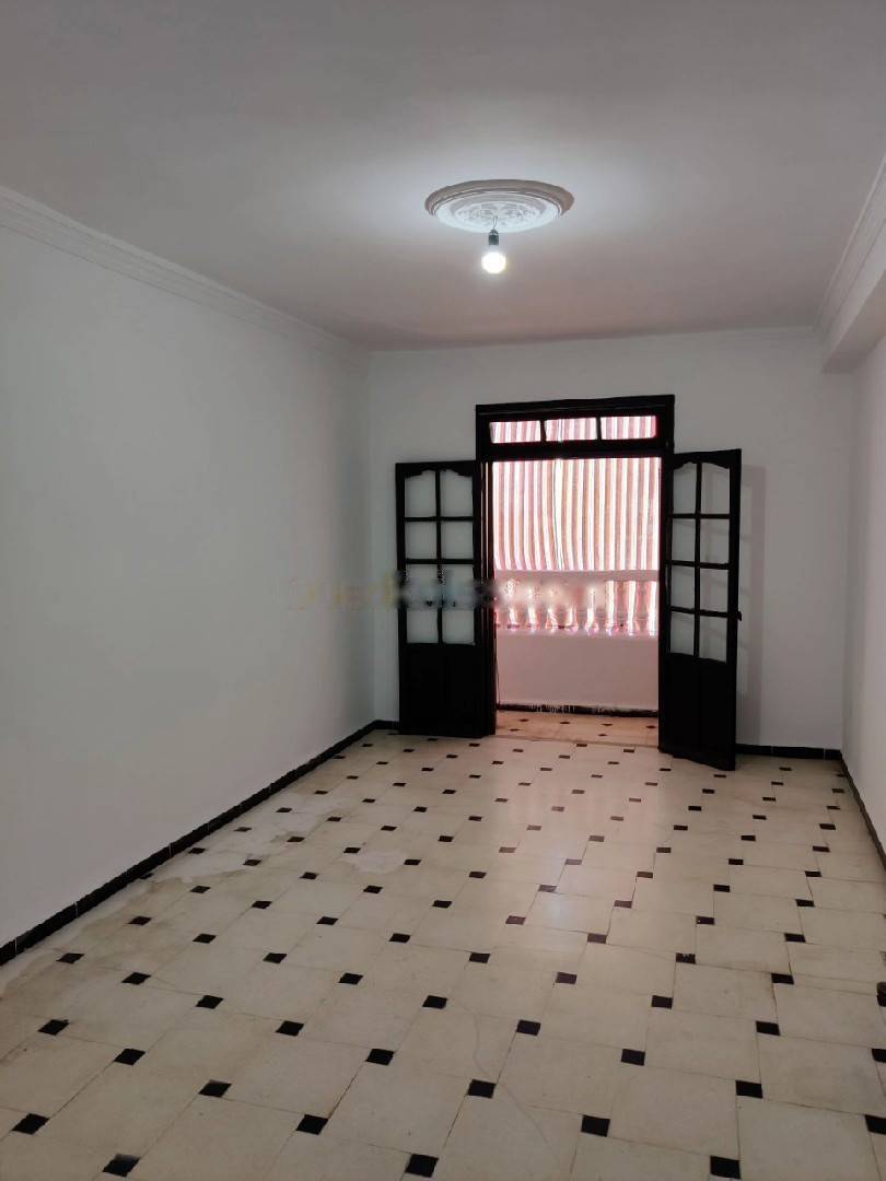 Location Appartement F4 Baraki