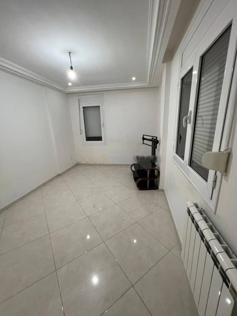 Location Appartement F4 El Achour