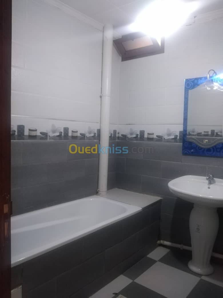 Location Niveau de villa F4 Bordj El Bahri