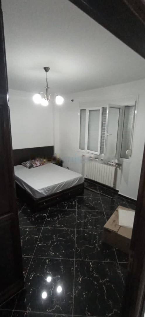 Location Appartement F2 Hydra