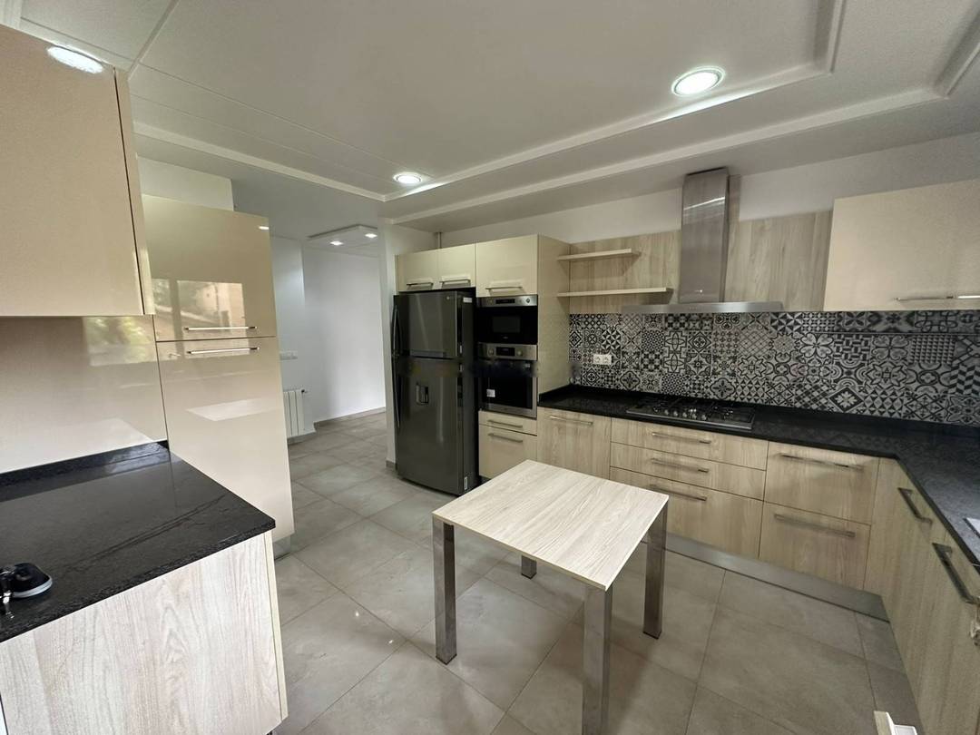 Location Appartement F5 Bir Mourad Rais