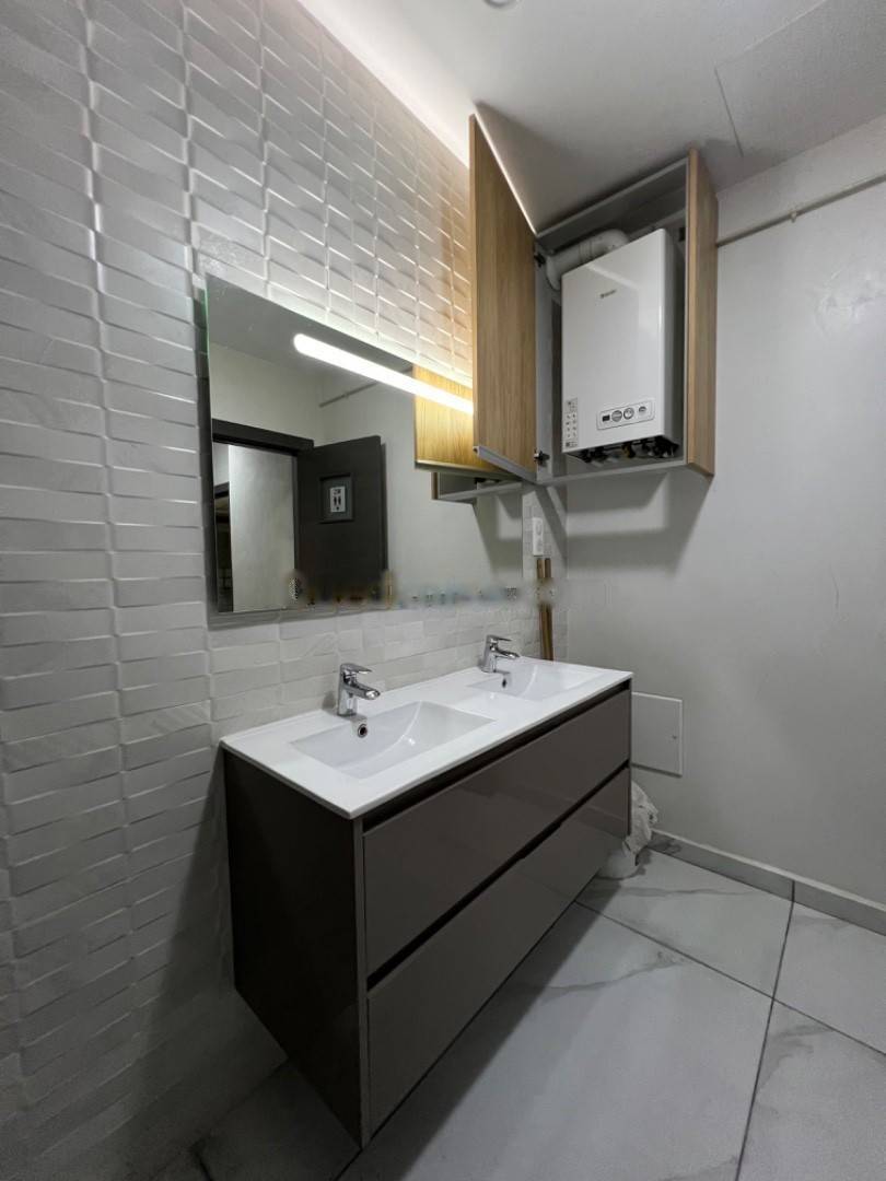 Location Local F4 Dely Ibrahim