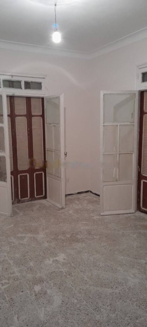 Location Appartement F4 Baraki