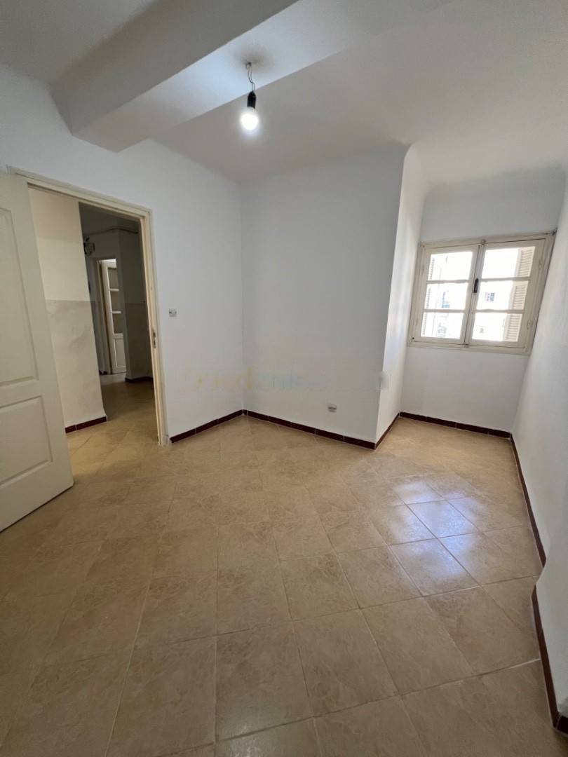 Location Appartement F3 Birkhadem