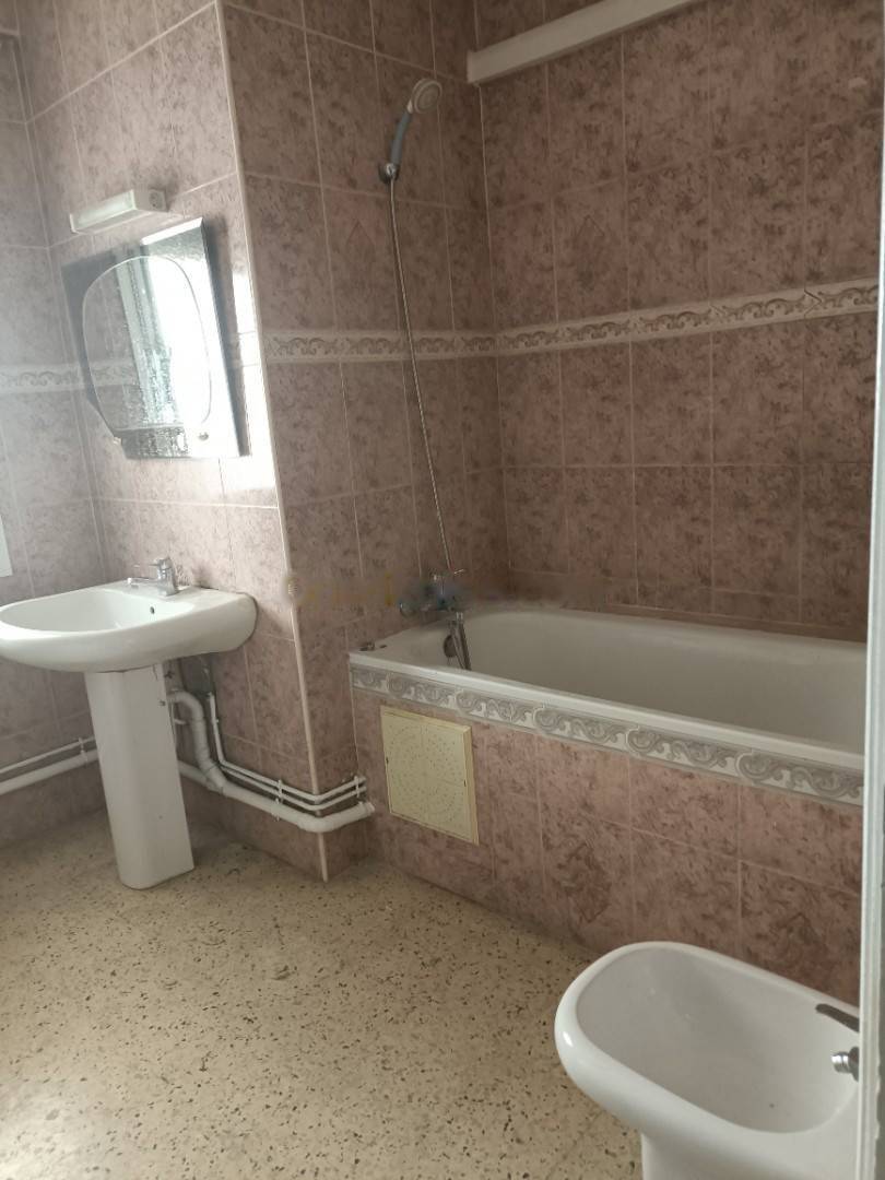 Location Appartement F4 Bir Mourad Rais