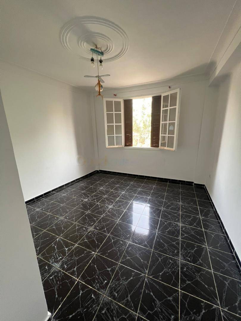 Location Appartement F4 Zeralda