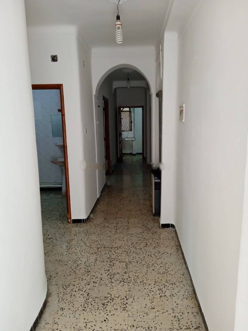 Location Niveau de villa F3 Dar El Beida