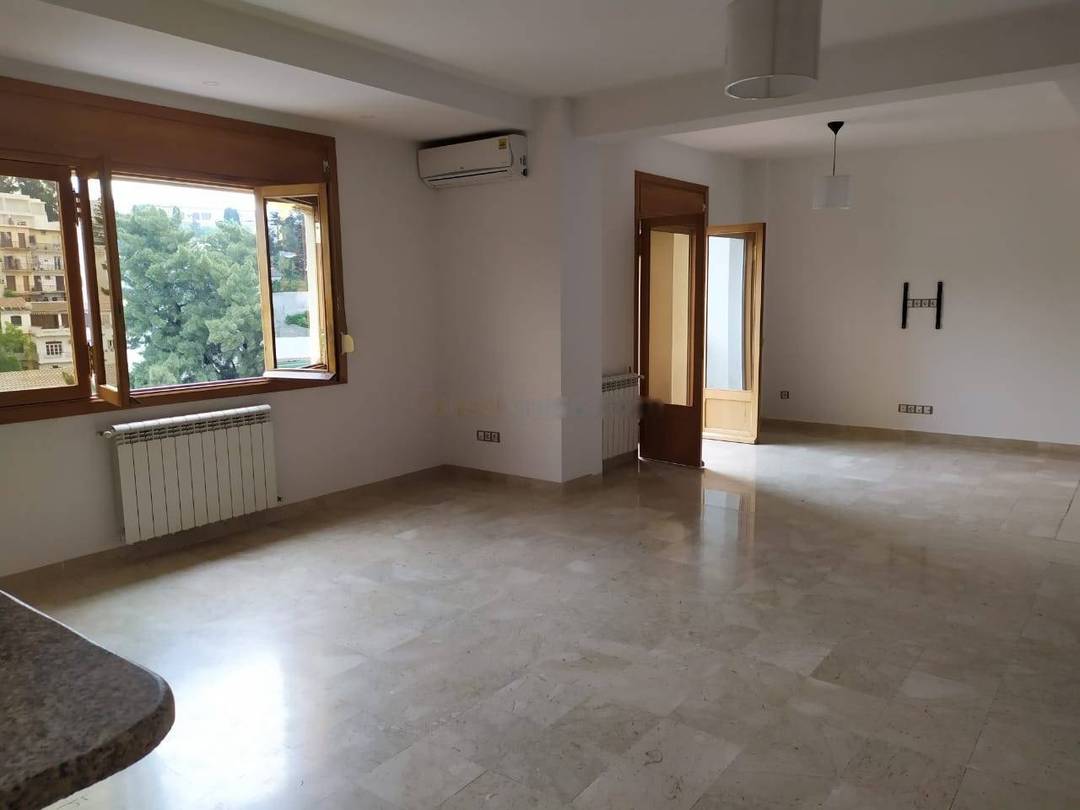 Location Appartement F5 Hydra