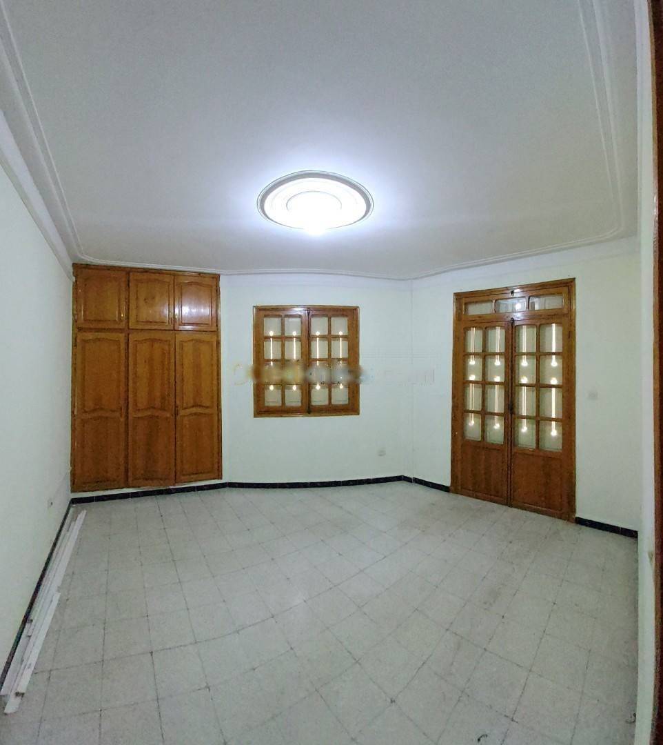 Location Appartement F5 Birkhadem