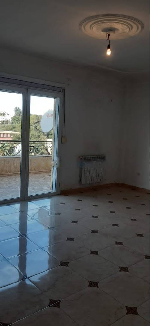 Location Niveau de villa F4 Birkhadem